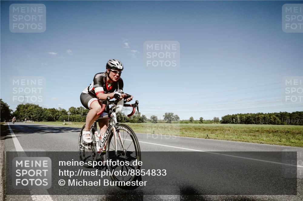 07.09.2025 - 19. Norderstedt Triathlon Michael Burmester http://msf.ph/oto/8854833 07.09.2025 15:04:01 Radfahren 445 meine-sportfotos.de