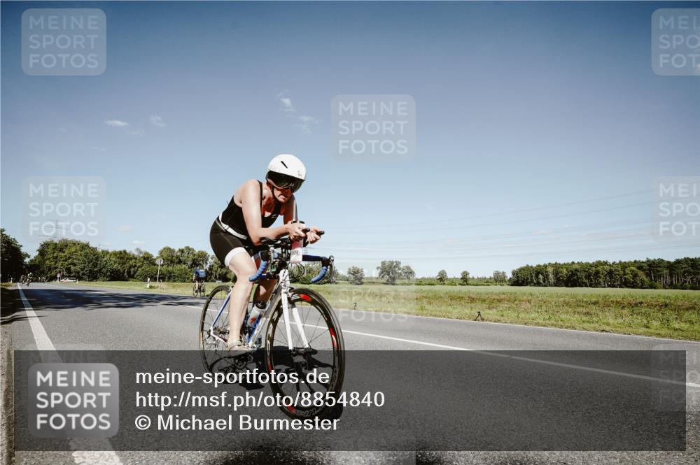 07.09.2025 - 19. Norderstedt Triathlon Michael Burmester http://msf.ph/oto/8854840 07.09.2025 15:04:08 Radfahren 462, 1431 meine-sportfotos.de