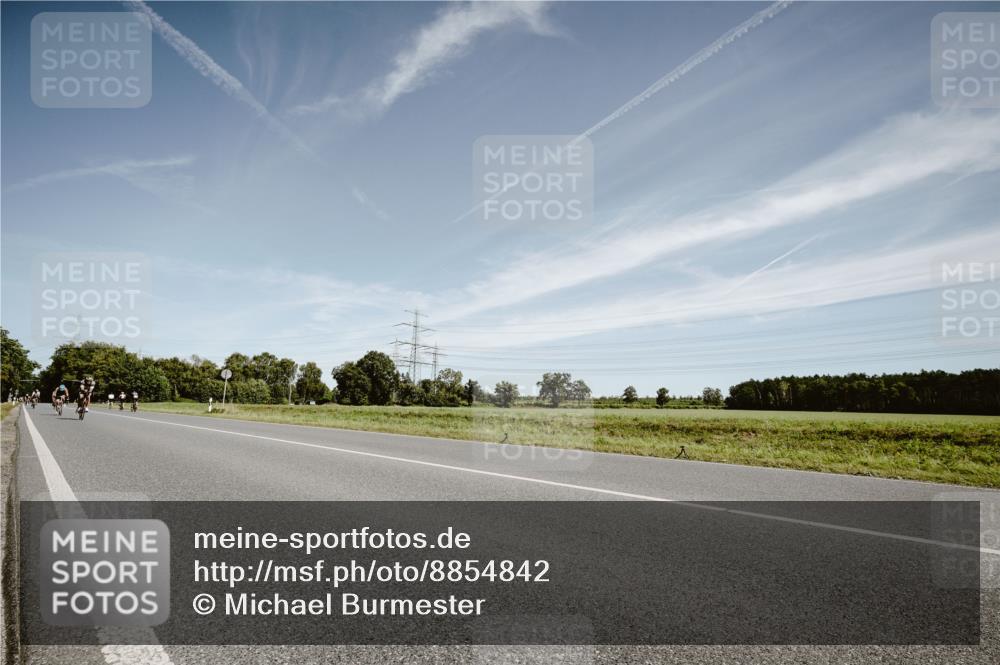07.09.2025 - 19. Norderstedt Triathlon Michael Burmester http://msf.ph/oto/8854842 07.09.2025 12:01:37 Radfahren 695 meine-sportfotos.de
