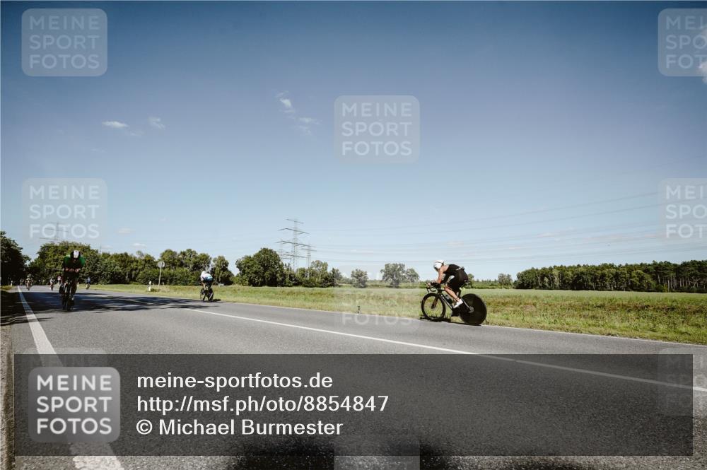 07.09.2025 - 19. Norderstedt Triathlon Michael Burmester http://msf.ph/oto/8854847 07.09.2025 15:04:12 Radfahren 1488 meine-sportfotos.de
