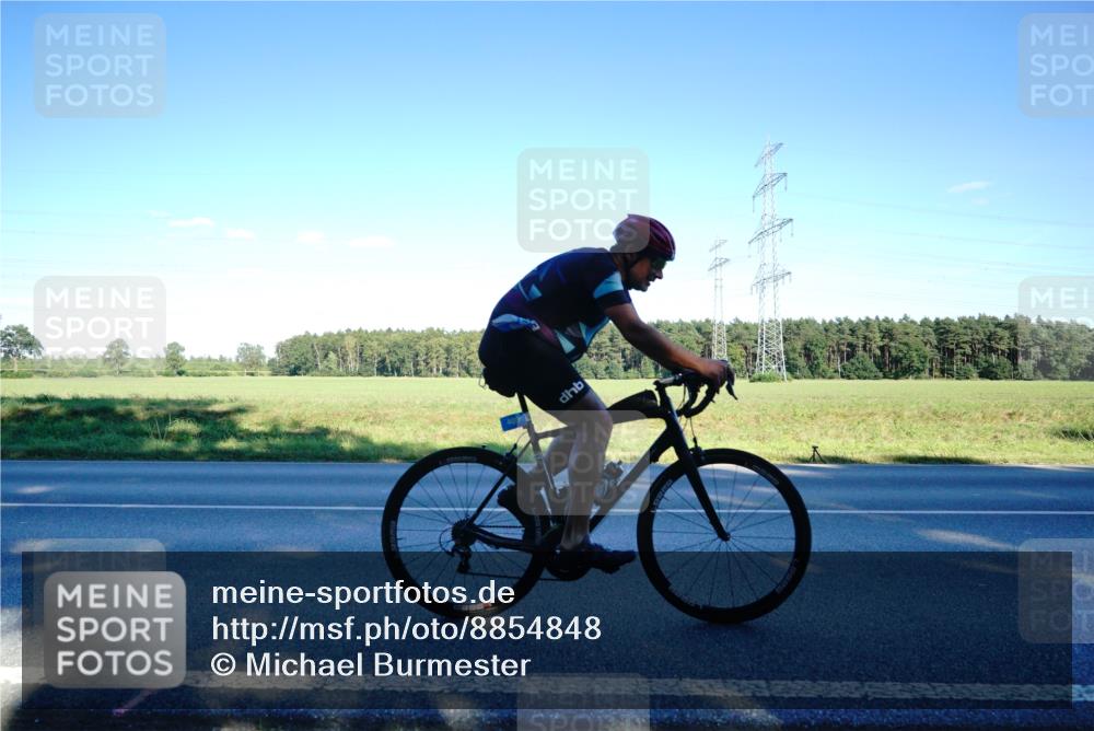 07.09.2025 - 19. Norderstedt Triathlon Michael Burmester http://msf.ph/oto/8854848 07.09.2025 16:26:39 Radfahren 409 meine-sportfotos.de