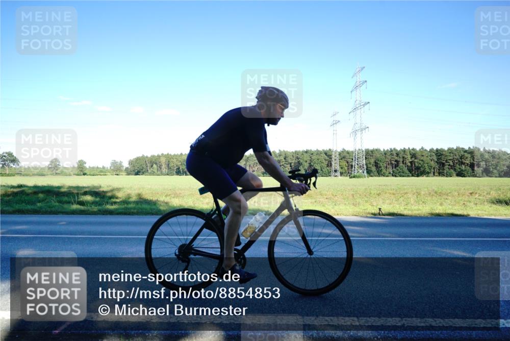 07.09.2025 - 19. Norderstedt Triathlon Michael Burmester http://msf.ph/oto/8854853 07.09.2025 16:27:06 Radfahren 380, 1516 meine-sportfotos.de