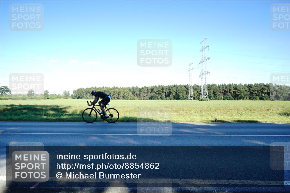 07.09.2025 - 19. Norderstedt Triathlon Michael Burmester http://msf.ph/oto/8854862 07.09.2025 16:27:38 Radfahren  meine-sportfotos.de
