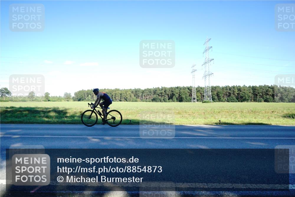 07.09.2025 - 19. Norderstedt Triathlon Michael Burmester http://msf.ph/oto/8854873 07.09.2025 16:28:16 Radfahren  meine-sportfotos.de