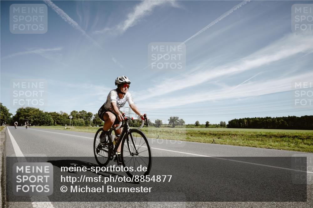 07.09.2025 - 19. Norderstedt Triathlon Michael Burmester http://msf.ph/oto/8854877 07.09.2025 12:01:59 Radfahren 696, 738, 845 meine-sportfotos.de