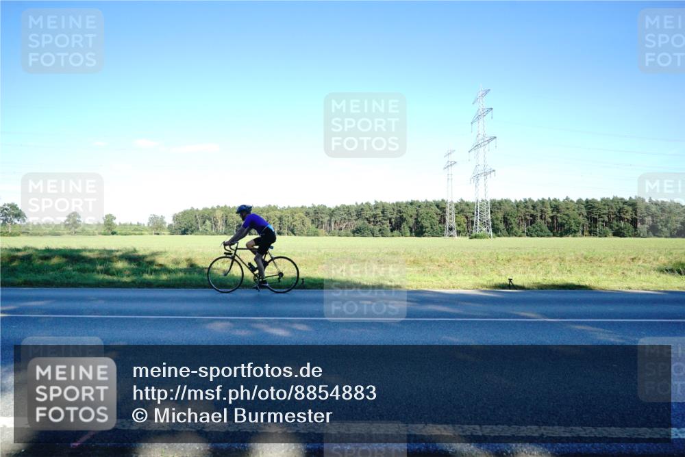 07.09.2025 - 19. Norderstedt Triathlon Michael Burmester http://msf.ph/oto/8854883 07.09.2025 16:28:53 Radfahren  meine-sportfotos.de