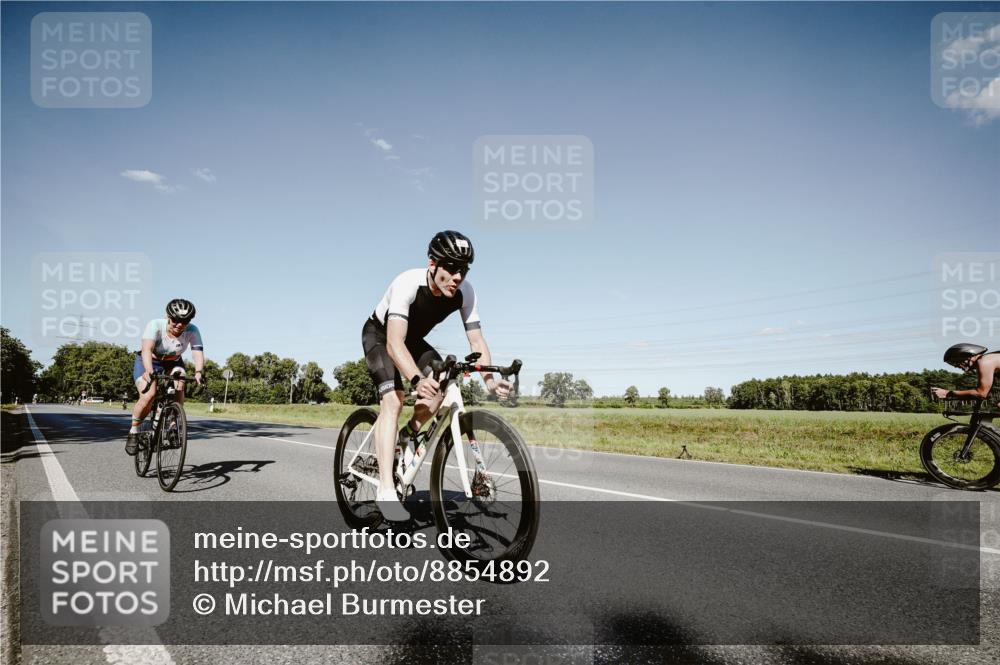 07.09.2025 - 19. Norderstedt Triathlon Michael Burmester http://msf.ph/oto/8854892 07.09.2025 15:04:34 Radfahren 407, 420, 1491 meine-sportfotos.de