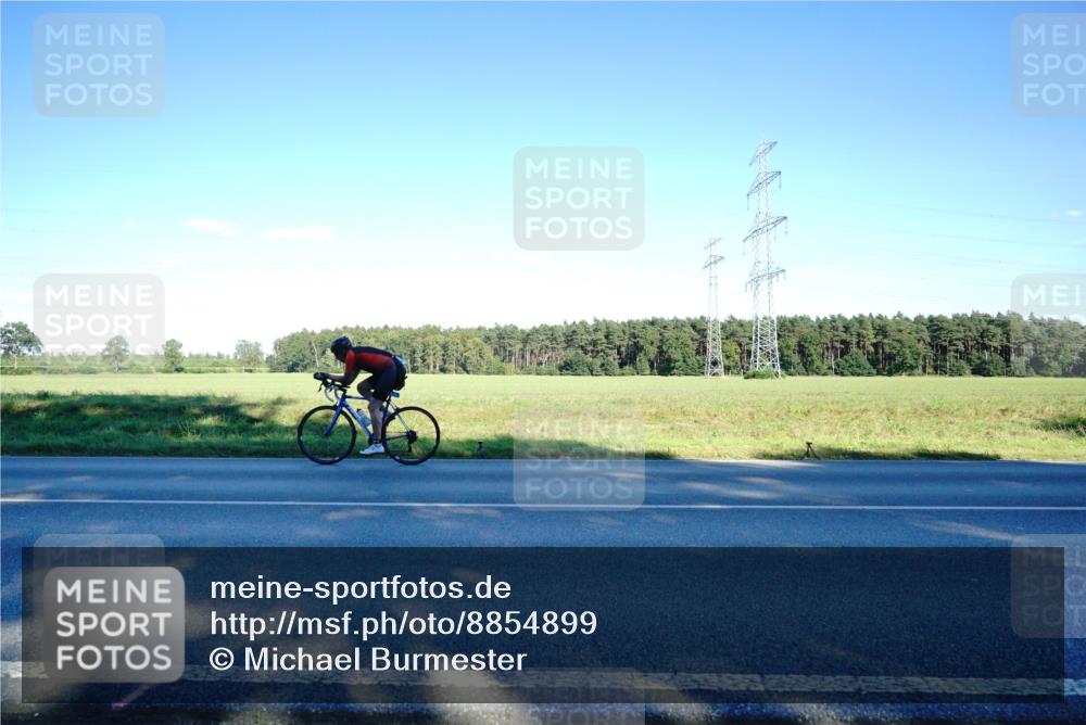 07.09.2025 - 19. Norderstedt Triathlon Michael Burmester http://msf.ph/oto/8854899 07.09.2025 16:29:31 Radfahren 376, 1464 meine-sportfotos.de