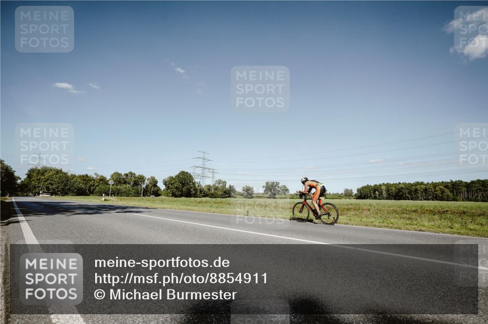 07.09.2025 - 19. Norderstedt Triathlon Michael Burmester http://msf.ph/oto/8854911 07.09.2025 15:04:48 Radfahren  meine-sportfotos.de