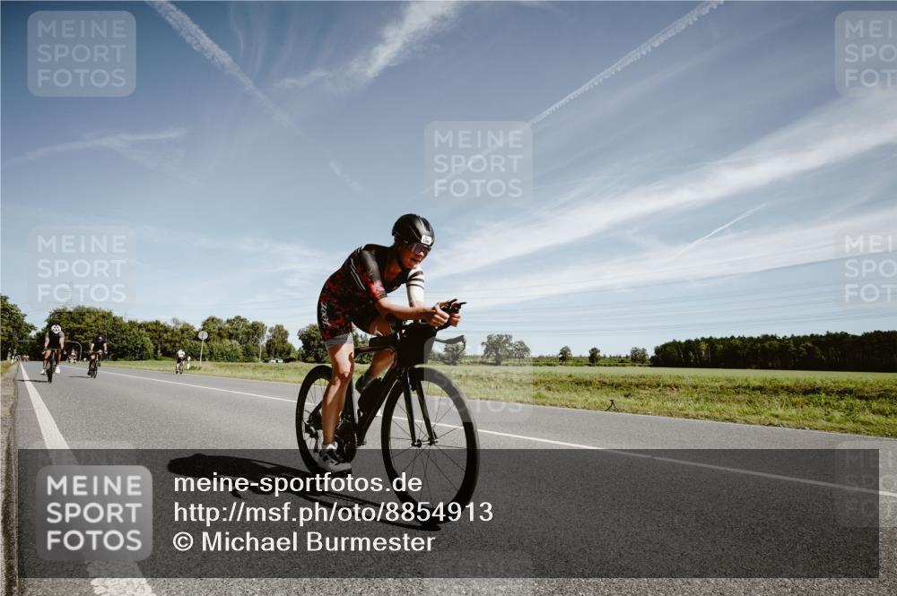07.09.2025 - 19. Norderstedt Triathlon Michael Burmester http://msf.ph/oto/8854913 07.09.2025 12:02:30 Radfahren 251, 776, 1223, 1386 meine-sportfotos.de
