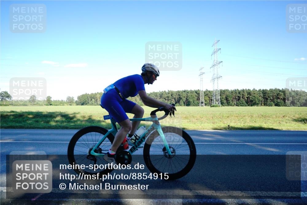 07.09.2025 - 19. Norderstedt Triathlon Michael Burmester http://msf.ph/oto/8854915 07.09.2025 16:30:23 Radfahren 371, 1454 meine-sportfotos.de