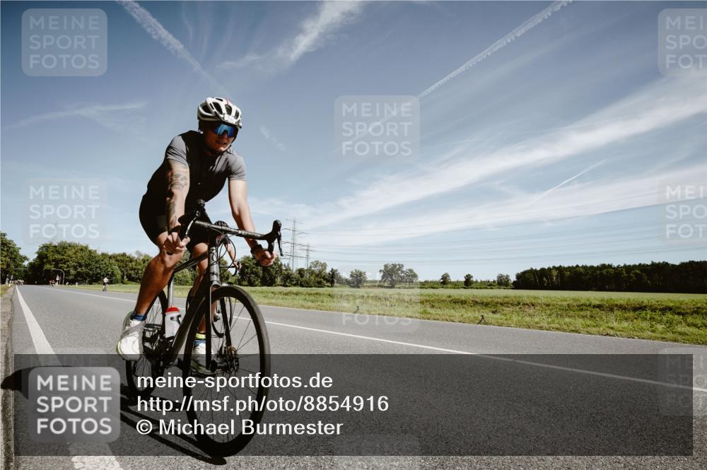 07.09.2025 - 19. Norderstedt Triathlon Michael Burmester http://msf.ph/oto/8854916 07.09.2025 12:02:32 Radfahren 776, 1223, 1386 meine-sportfotos.de
