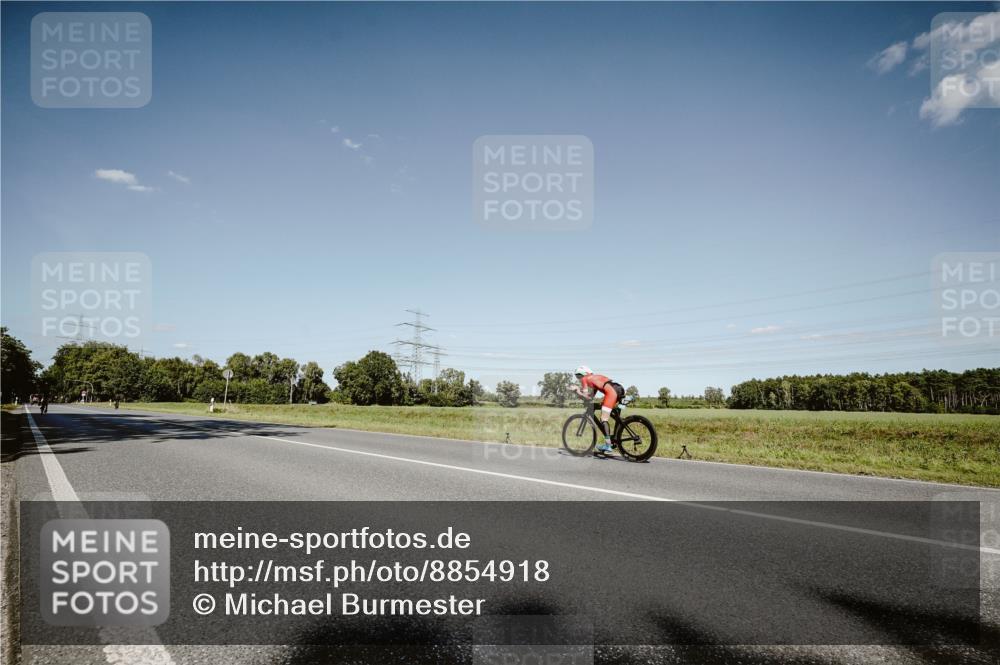 07.09.2025 - 19. Norderstedt Triathlon Michael Burmester http://msf.ph/oto/8854918 07.09.2025 15:05:05 Radfahren 1483 meine-sportfotos.de