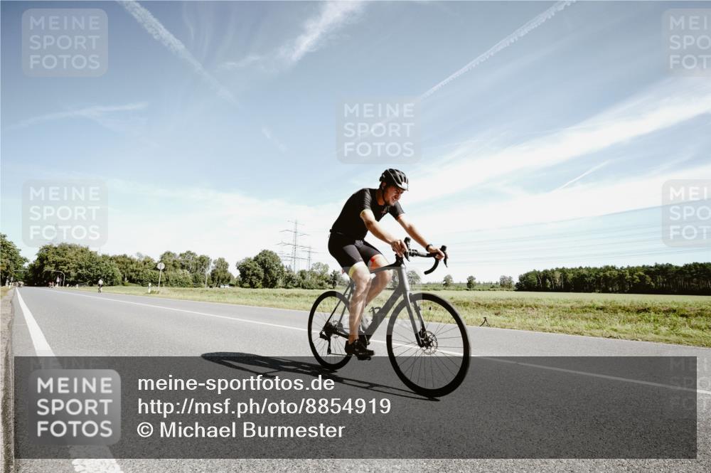 07.09.2025 - 19. Norderstedt Triathlon Michael Burmester http://msf.ph/oto/8854919 07.09.2025 12:02:33 Radfahren 776, 1223, 1386 meine-sportfotos.de