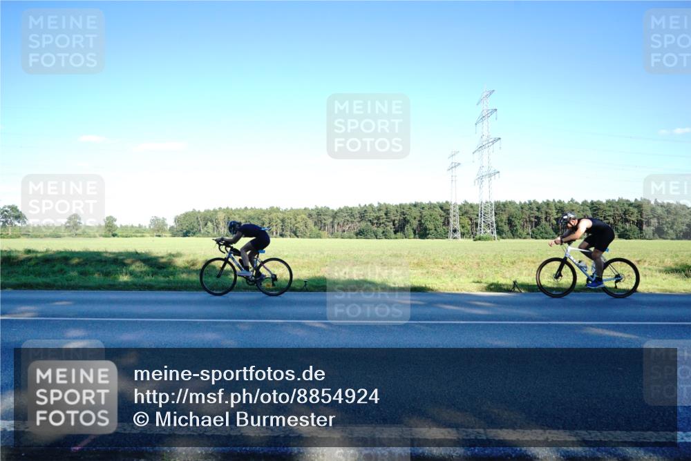 07.09.2025 - 19. Norderstedt Triathlon Michael Burmester http://msf.ph/oto/8854924 07.09.2025 16:30:57 Radfahren  meine-sportfotos.de