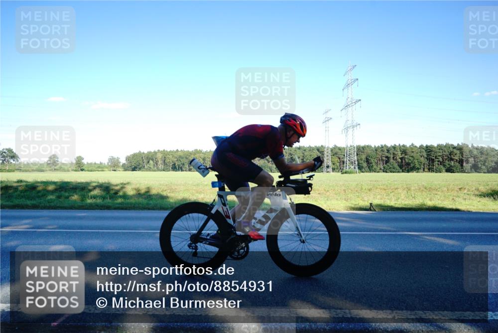 07.09.2025 - 19. Norderstedt Triathlon Michael Burmester http://msf.ph/oto/8854931 07.09.2025 16:31:24 Radfahren 418 meine-sportfotos.de