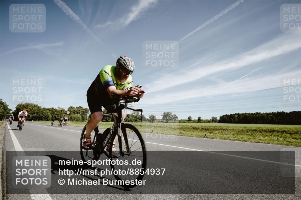 07.09.2025 - 19. Norderstedt Triathlon Michael Burmester http://msf.ph/oto/8854937 07.09.2025 12:02:46 Radfahren 780, 1237 meine-sportfotos.de