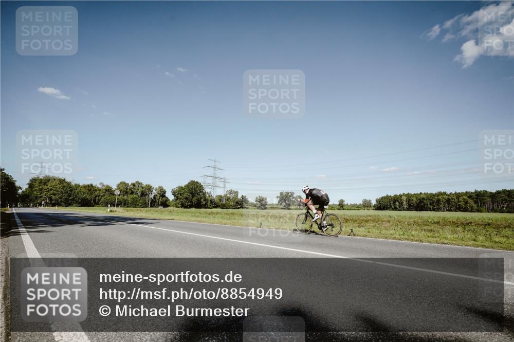 07.09.2025 - 19. Norderstedt Triathlon Michael Burmester http://msf.ph/oto/8854949 07.09.2025 15:05:27 Radfahren  meine-sportfotos.de