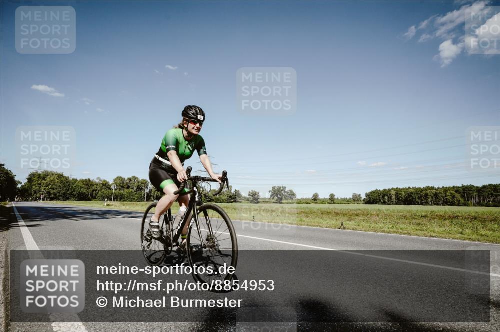 07.09.2025 - 19. Norderstedt Triathlon Michael Burmester http://msf.ph/oto/8854953 07.09.2025 15:05:38 Radfahren 466 meine-sportfotos.de