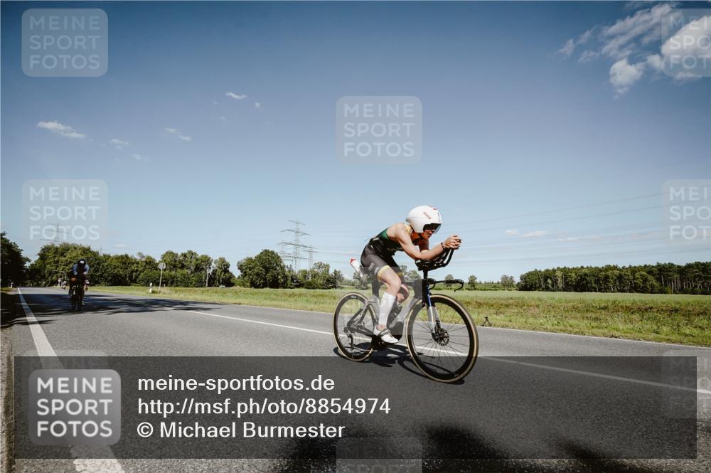 07.09.2025 - 19. Norderstedt Triathlon Michael Burmester http://msf.ph/oto/8854974 07.09.2025 15:05:49 Radfahren 448, 453, 1503 meine-sportfotos.de