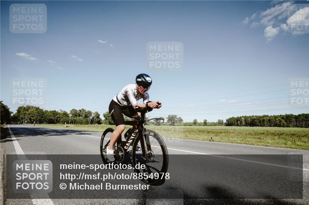 07.09.2025 - 19. Norderstedt Triathlon Michael Burmester http://msf.ph/oto/8854978 07.09.2025 15:05:50 Radfahren 448, 453, 1503 meine-sportfotos.de