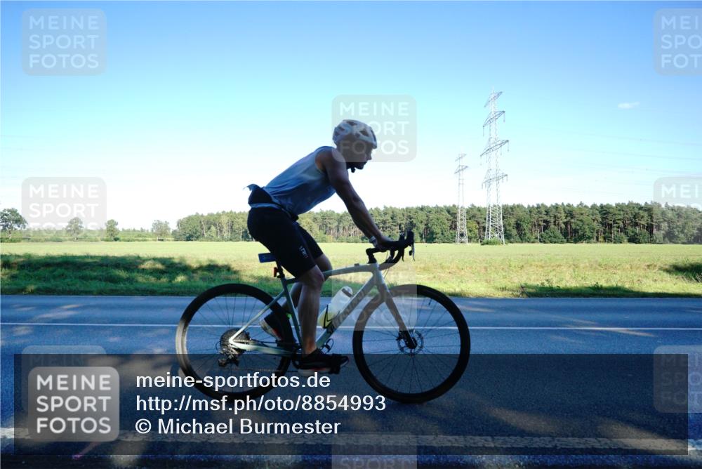 07.09.2025 - 19. Norderstedt Triathlon Michael Burmester http://msf.ph/oto/8854993 07.09.2025 16:36:03 Radfahren 378 meine-sportfotos.de