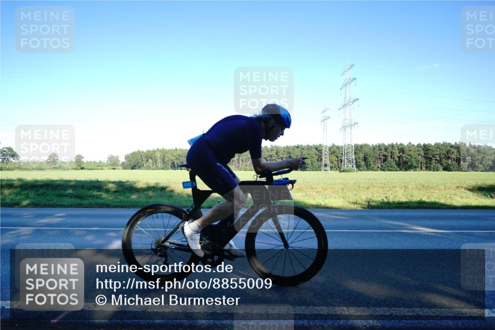 07.09.2025 - 19. Norderstedt Triathlon Michael Burmester http://msf.ph/oto/8855009 07.09.2025 16:37:21 Radfahren 1418, 1437 meine-sportfotos.de