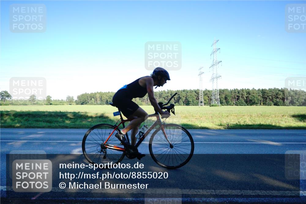 07.09.2025 - 19. Norderstedt Triathlon Michael Burmester http://msf.ph/oto/8855020 07.09.2025 16:38:22 Radfahren 429 meine-sportfotos.de