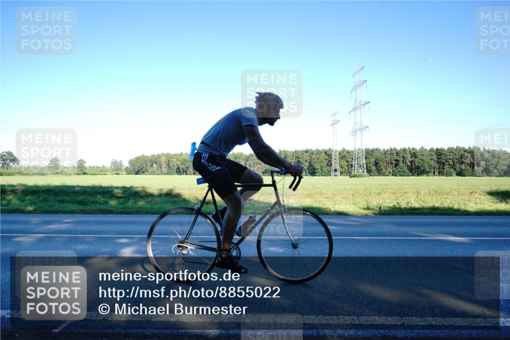 07.09.2025 - 19. Norderstedt Triathlon Michael Burmester http://msf.ph/oto/8855022 07.09.2025 16:38:25 Radfahren 429, 925 meine-sportfotos.de
