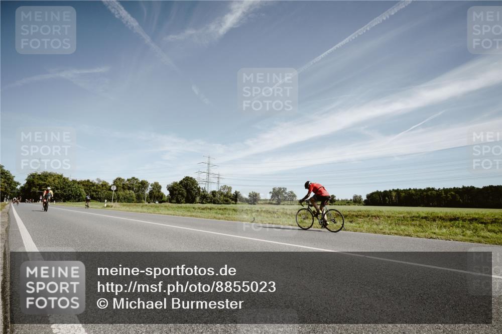 07.09.2025 - 19. Norderstedt Triathlon Michael Burmester http://msf.ph/oto/8855023 07.09.2025 12:03:19 Radfahren 737, 761, 1329 meine-sportfotos.de