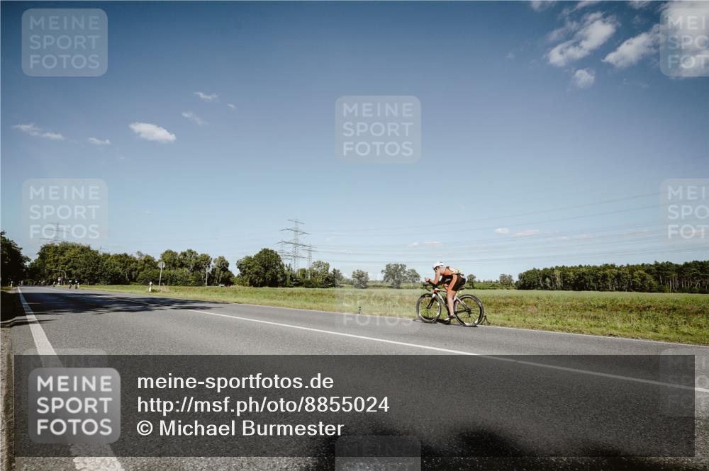 07.09.2025 - 19. Norderstedt Triathlon Michael Burmester http://msf.ph/oto/8855024 07.09.2025 15:06:28 Radfahren 452 meine-sportfotos.de