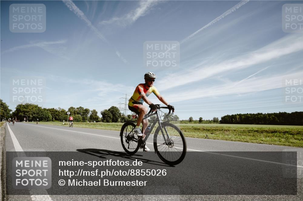 07.09.2025 - 19. Norderstedt Triathlon Michael Burmester http://msf.ph/oto/8855026 07.09.2025 12:03:21 Radfahren 761, 1329 meine-sportfotos.de