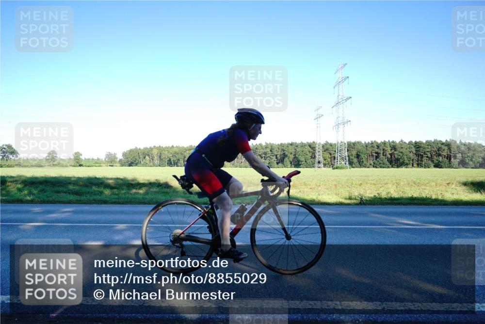 07.09.2025 - 19. Norderstedt Triathlon Michael Burmester http://msf.ph/oto/8855029 07.09.2025 16:39:21 Radfahren 1541 meine-sportfotos.de