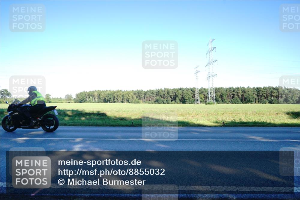 07.09.2025 - 19. Norderstedt Triathlon Michael Burmester http://msf.ph/oto/8855032 07.09.2025 16:39:30 Radfahren  meine-sportfotos.de