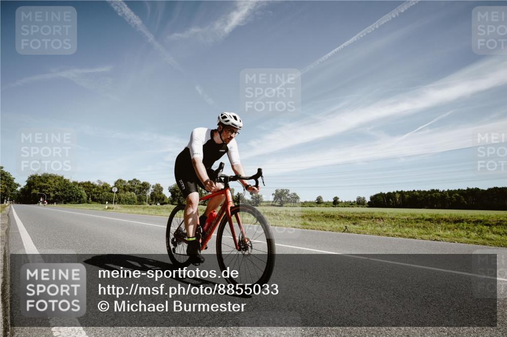 07.09.2025 - 19. Norderstedt Triathlon Michael Burmester http://msf.ph/oto/8855033 07.09.2025 12:03:29 Radfahren 849, 1387 meine-sportfotos.de
