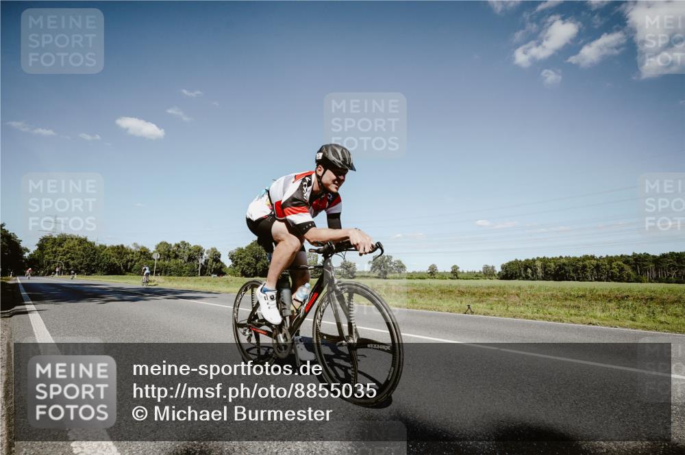 07.09.2025 - 19. Norderstedt Triathlon Michael Burmester http://msf.ph/oto/8855035 07.09.2025 15:06:40 Radfahren 427 meine-sportfotos.de