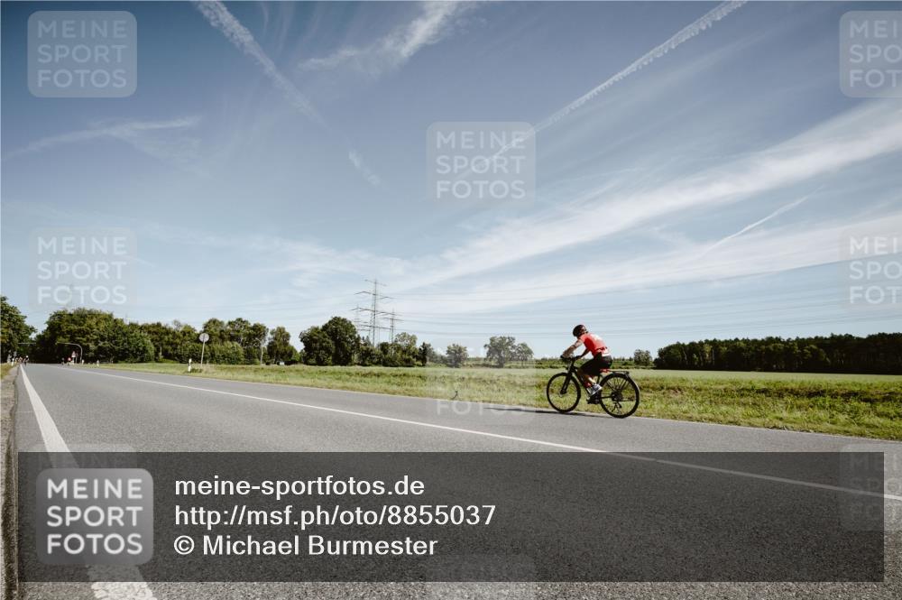 07.09.2025 - 19. Norderstedt Triathlon Michael Burmester http://msf.ph/oto/8855037 07.09.2025 12:03:32 Radfahren 849 meine-sportfotos.de