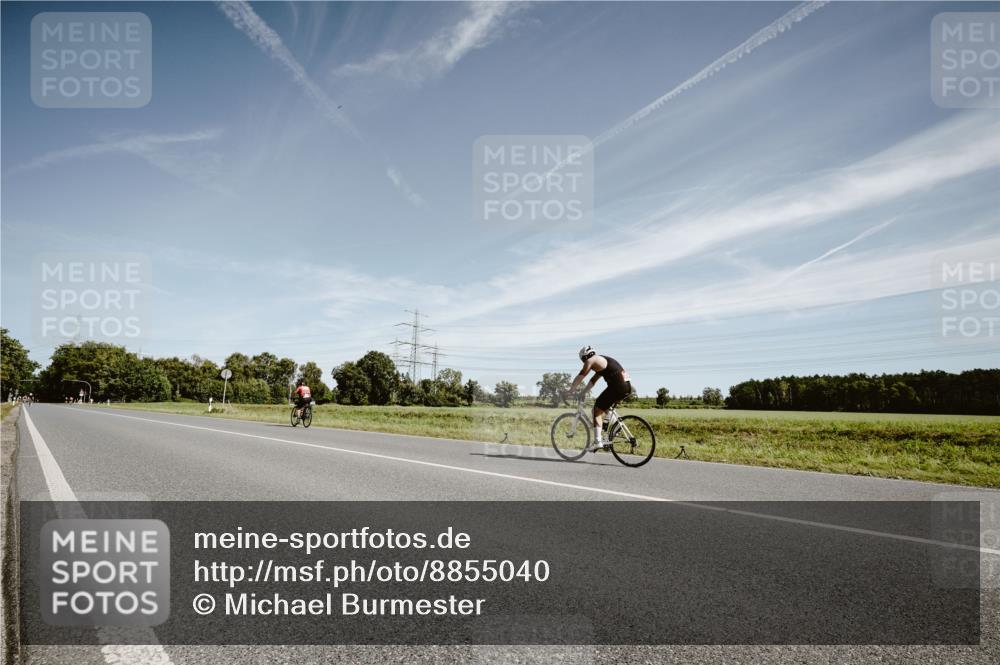 07.09.2025 - 19. Norderstedt Triathlon Michael Burmester http://msf.ph/oto/8855040 07.09.2025 12:03:34 Radfahren  meine-sportfotos.de