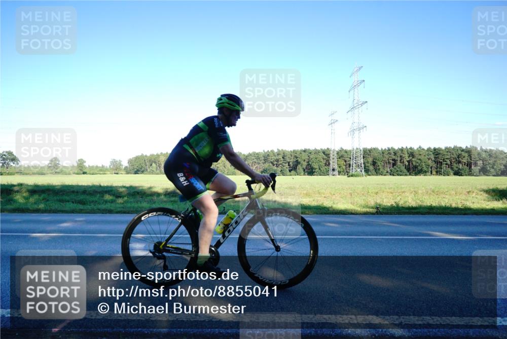 07.09.2025 - 19. Norderstedt Triathlon Michael Burmester http://msf.ph/oto/8855041 07.09.2025 16:40:19 Radfahren 1547 meine-sportfotos.de