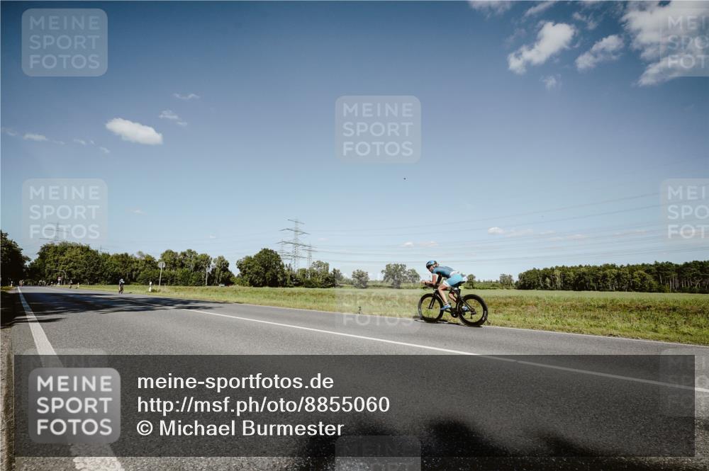 07.09.2025 - 19. Norderstedt Triathlon Michael Burmester http://msf.ph/oto/8855060 07.09.2025 15:06:59 Radfahren  meine-sportfotos.de
