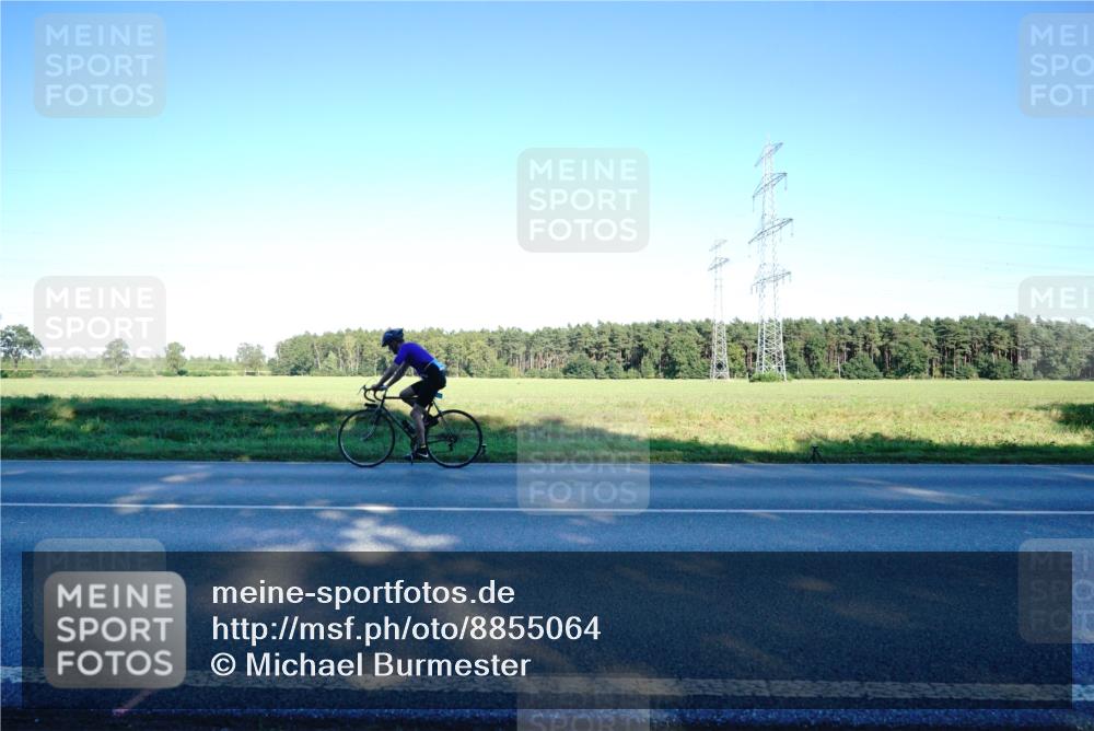 07.09.2025 - 19. Norderstedt Triathlon Michael Burmester http://msf.ph/oto/8855064 07.09.2025 16:44:21 Radfahren  meine-sportfotos.de