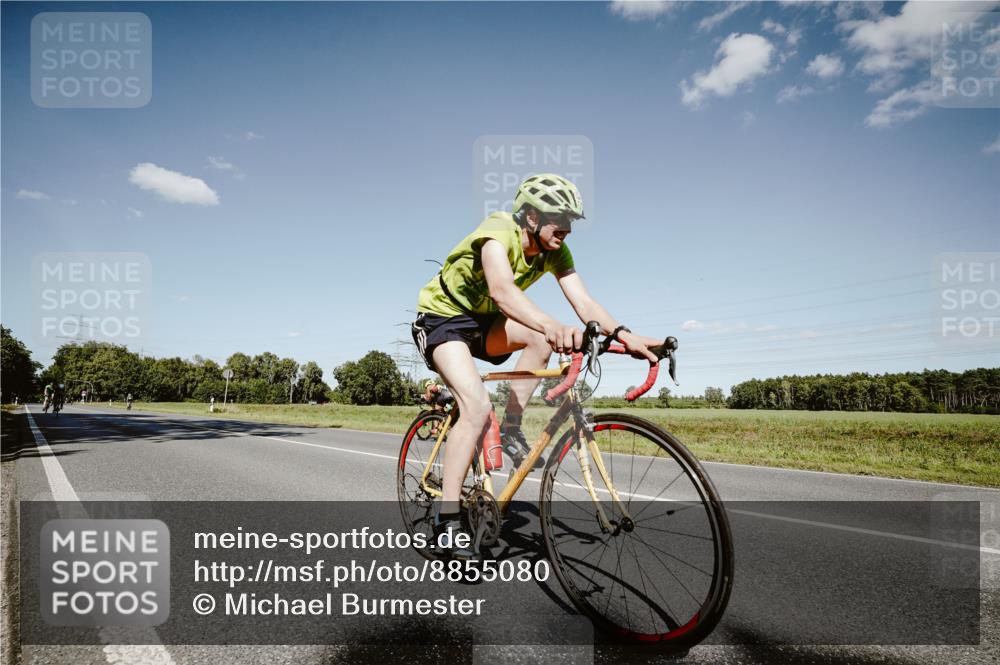 07.09.2025 - 19. Norderstedt Triathlon Michael Burmester http://msf.ph/oto/8855080 07.09.2025 15:07:19 Radfahren 1466, 1492, 1508 meine-sportfotos.de