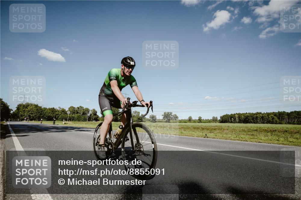 07.09.2025 - 19. Norderstedt Triathlon Michael Burmester http://msf.ph/oto/8855091 07.09.2025 15:07:23 Radfahren 1492, 1508 meine-sportfotos.de