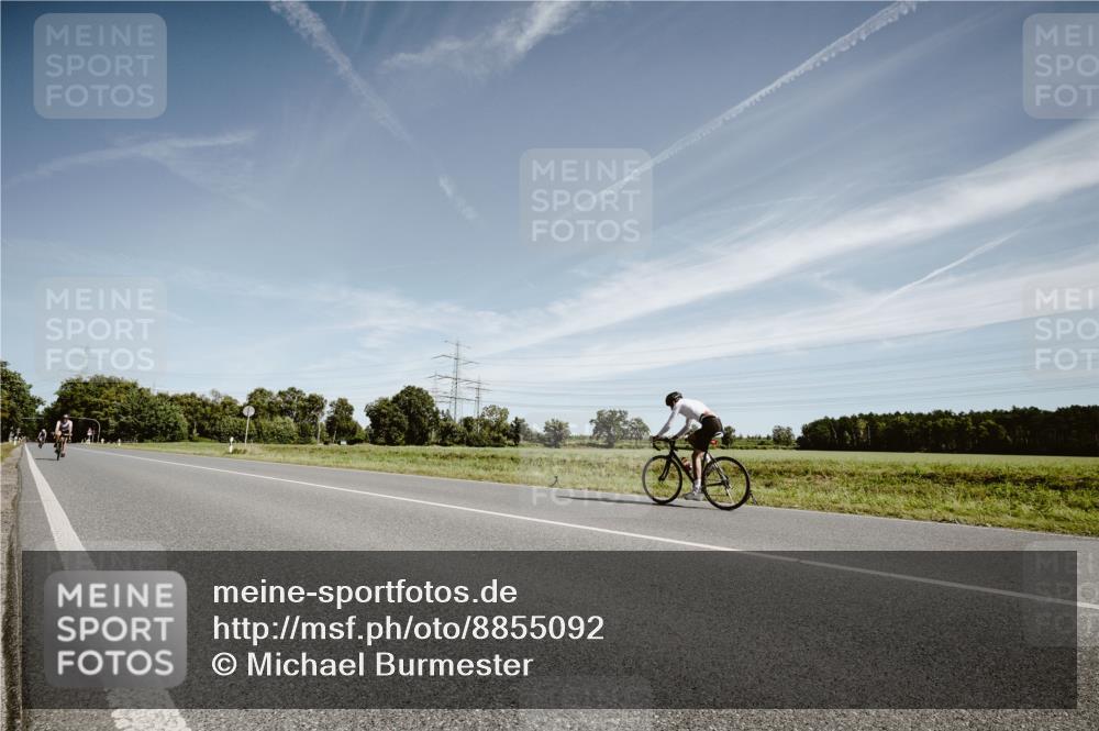 07.09.2025 - 19. Norderstedt Triathlon Michael Burmester http://msf.ph/oto/8855092 07.09.2025 12:04:10 Radfahren 293, 791, 1369 meine-sportfotos.de