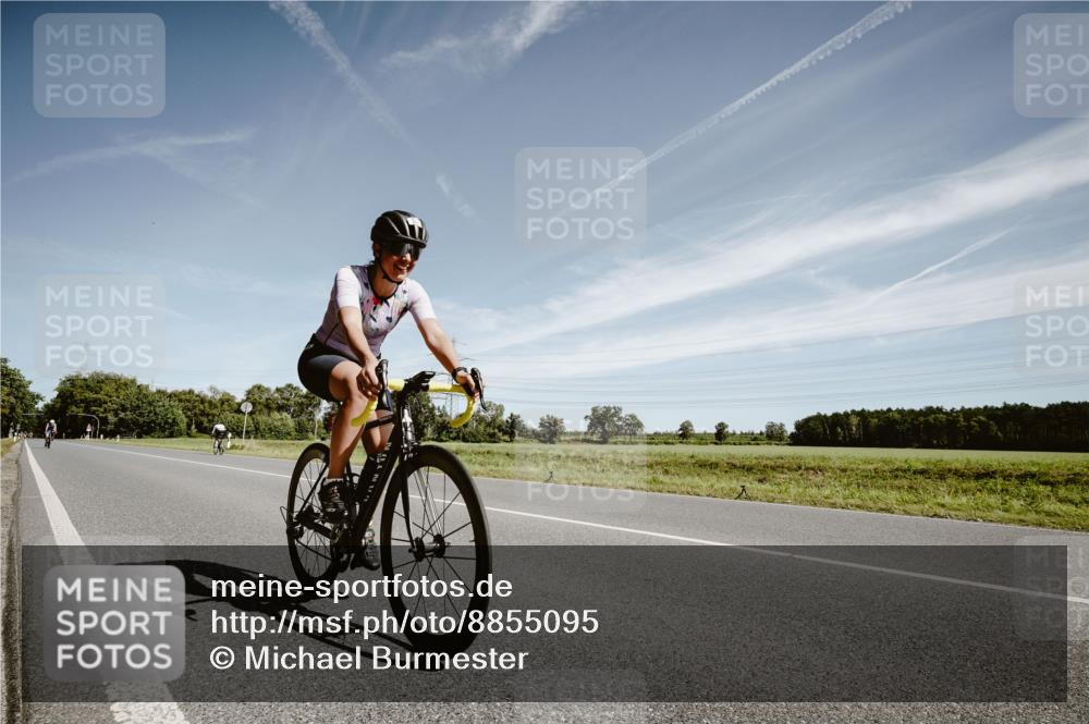 07.09.2025 - 19. Norderstedt Triathlon Michael Burmester http://msf.ph/oto/8855095 07.09.2025 12:04:13 Radfahren 293 meine-sportfotos.de