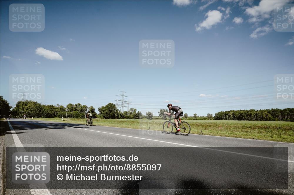 07.09.2025 - 19. Norderstedt Triathlon Michael Burmester http://msf.ph/oto/8855097 07.09.2025 15:07:28 Radfahren  meine-sportfotos.de