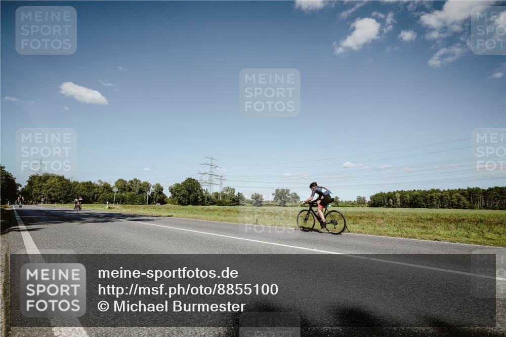 07.09.2025 - 19. Norderstedt Triathlon Michael Burmester http://msf.ph/oto/8855100 07.09.2025 15:07:31 Radfahren  meine-sportfotos.de
