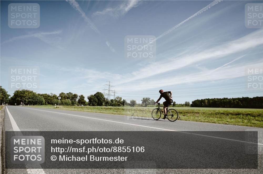 07.09.2025 - 19. Norderstedt Triathlon Michael Burmester http://msf.ph/oto/8855106 07.09.2025 12:04:20 Radfahren 1248 meine-sportfotos.de