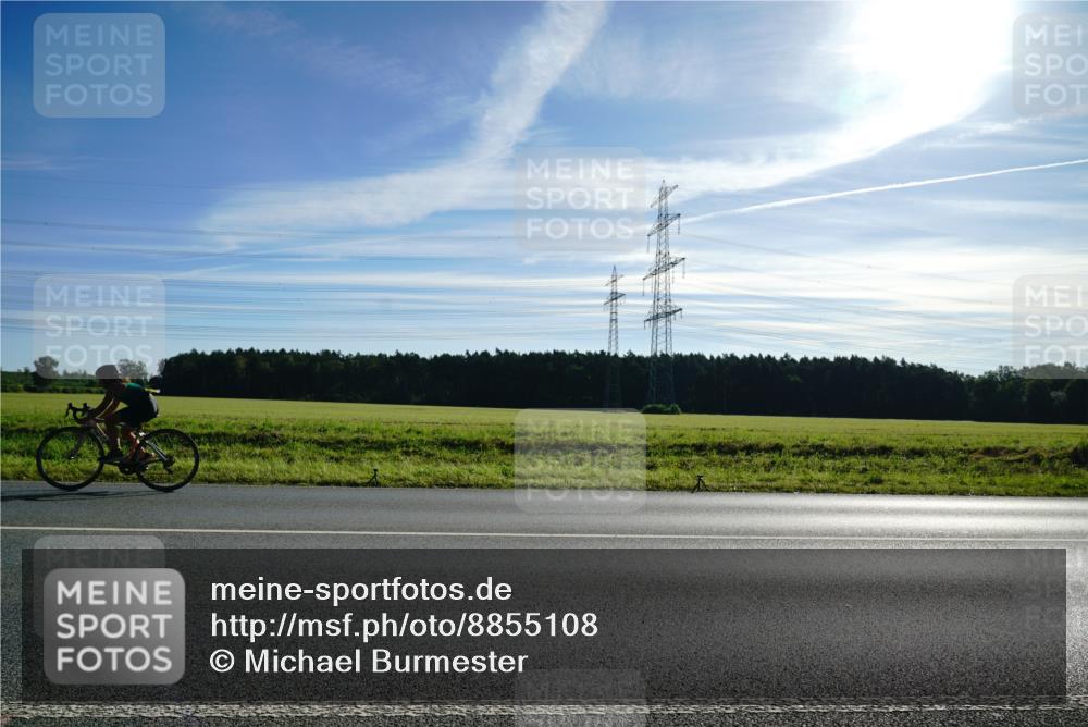 07.09.2025 - 19. Norderstedt Triathlon Michael Burmester http://msf.ph/oto/8855108 07.09.2025 09:37:54 Radfahren 557, 633 meine-sportfotos.de