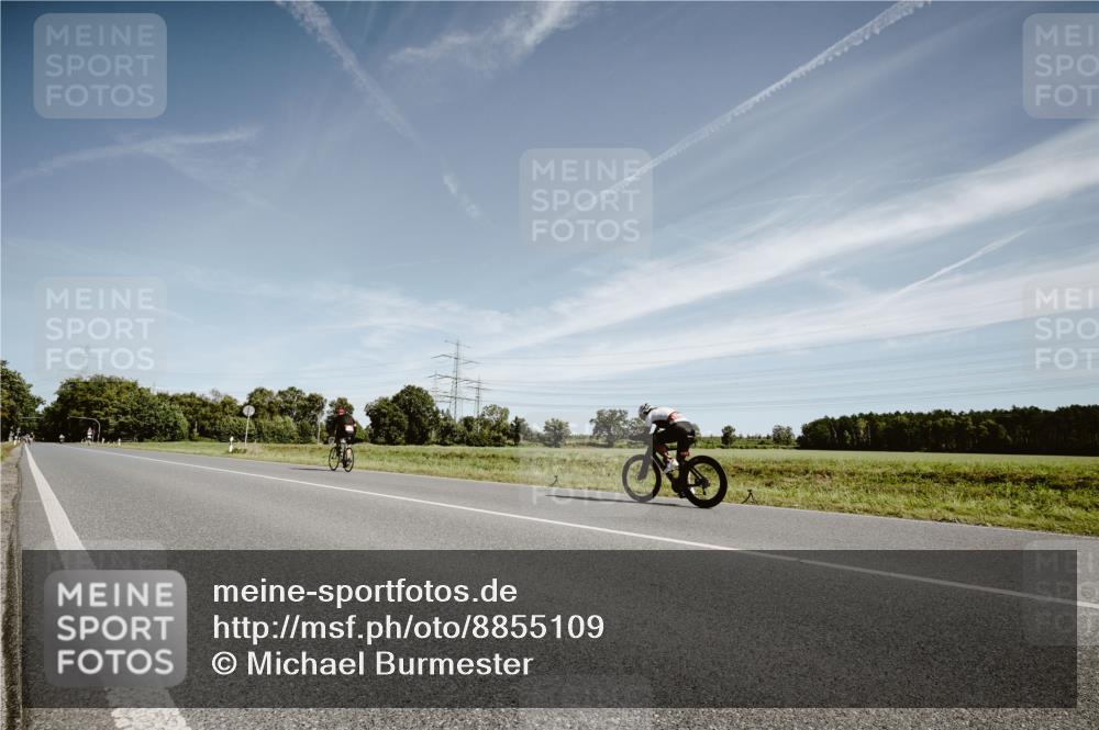 07.09.2025 - 19. Norderstedt Triathlon Michael Burmester http://msf.ph/oto/8855109 07.09.2025 12:04:21 Radfahren 1248 meine-sportfotos.de